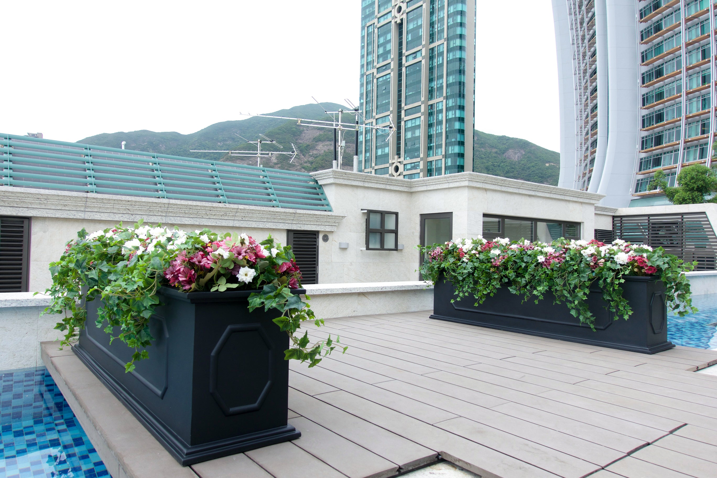 90 REPULSE BAY ROAD