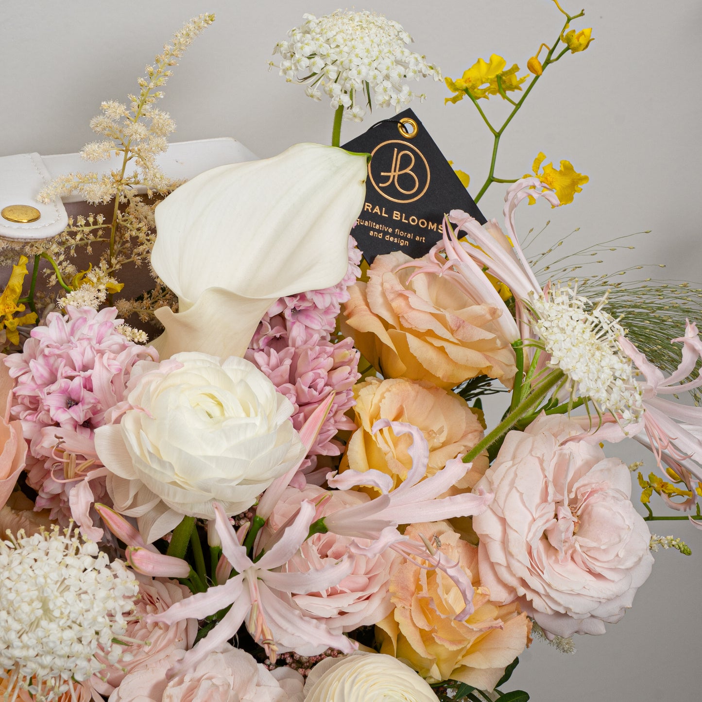 [MD2601] Mother's Day Flower Box - Creamy Peach